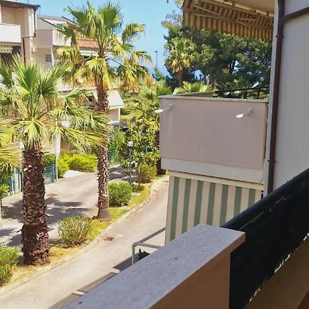 Appartamento Riva Del Sole Fronte Mare E Pineta Giulianova