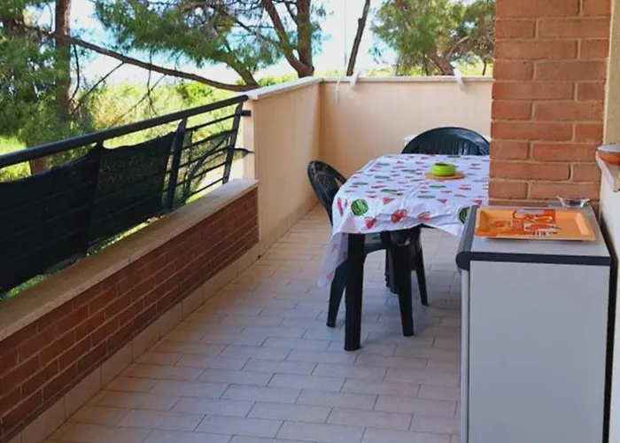 Riva Del Sole Fronte Mare E Pineta