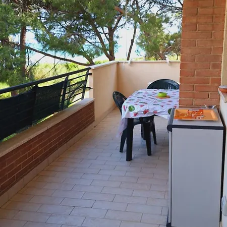 Riva Del Sole Fronte Mare E Pineta